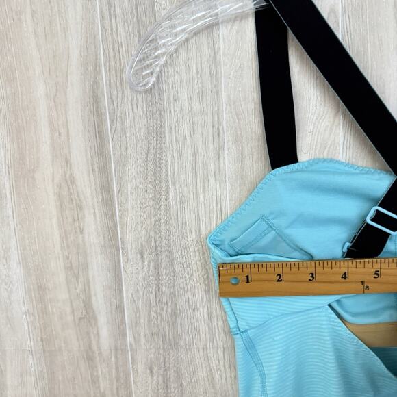 Lululemon Run Catch Me Tank Top Women Size 4 Stripe Angle Blue Non-Padded Gym - Picture 10 of 11